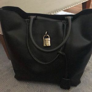 Women’s handbag